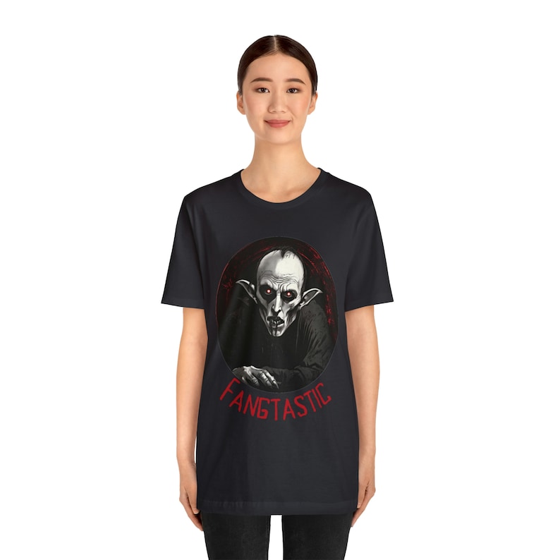 Fangtastic Nosferatu Vampire thema Retro Halloween T-shirt voor griezelig seizoen afbeelding 8