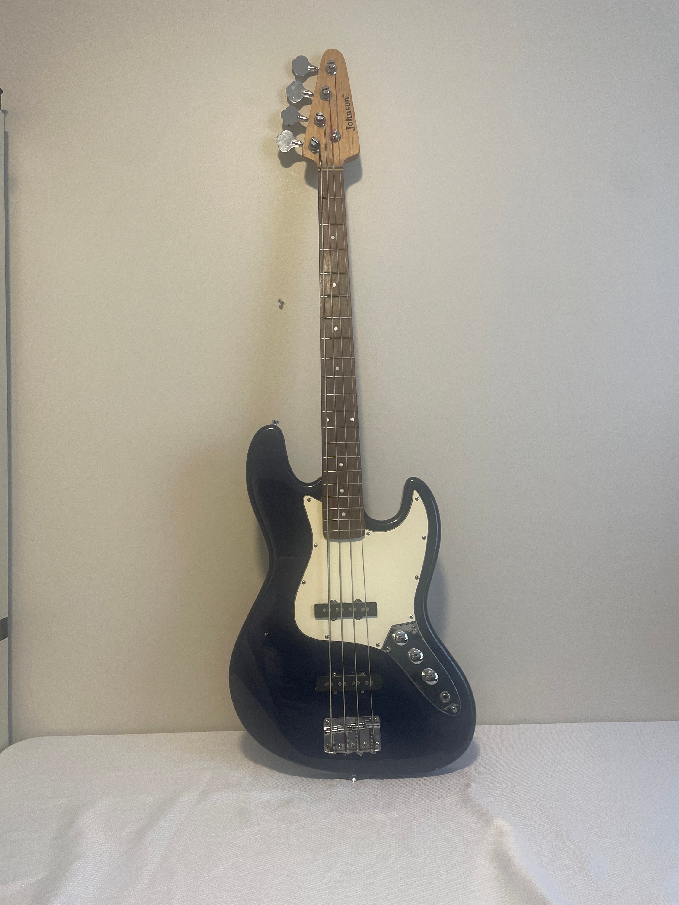 Johnson Electric Style Bass Guitar / Johnson Jazz Style Bass / Porn Photo