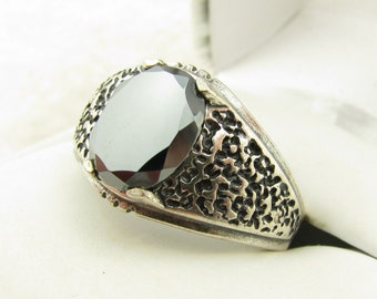 Vintage Wheeler Manufacturing WM Hematite Sterling Silver Band Ring 13