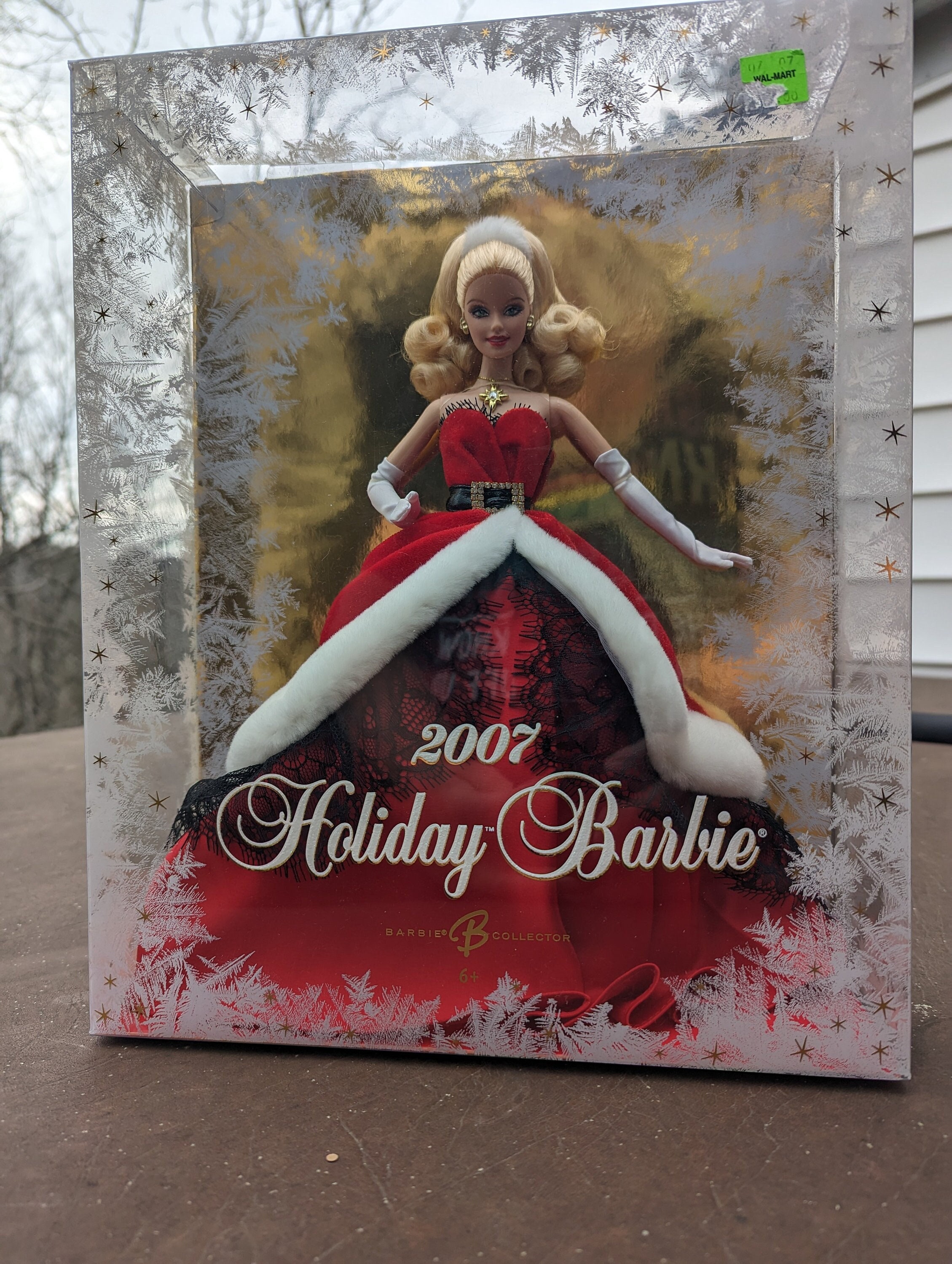 Holiday Barbie Collector Special Edition 2007 Box has a hole | #3940467446