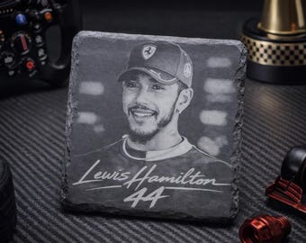 Posavasos de pizarra Lewis Hamilton 44 – Decoración para bares de aficionados a la Fórmula 1