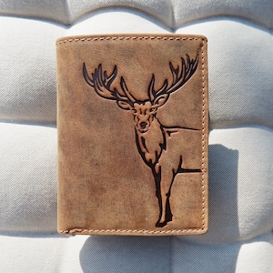 Cartera de cuero auténtico hecha a mano para hombre / Cartera plegable con protección RFID / Regalo para él / Cartera con ciervo / Para cazador