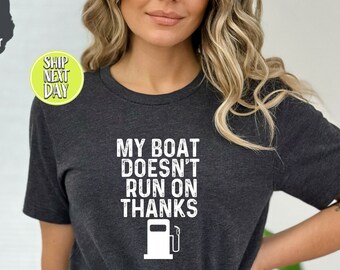 La mia barca non funziona grazie T-shirt. Divertente maglietta barca, regalo nautico, maglietta vita sul lago, maglietta proprietario barca donna/uomo, regalo per papà-TC060