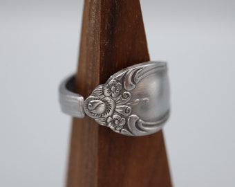 Silver Garden US Size 12 Spoon Ring Floral Leaf Stainless Steel Polished Vintage