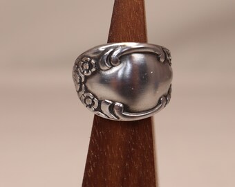 Eloquent Daisy Ring Size 5 Spoon Ring Stainless Steel Polished Vintage Floral