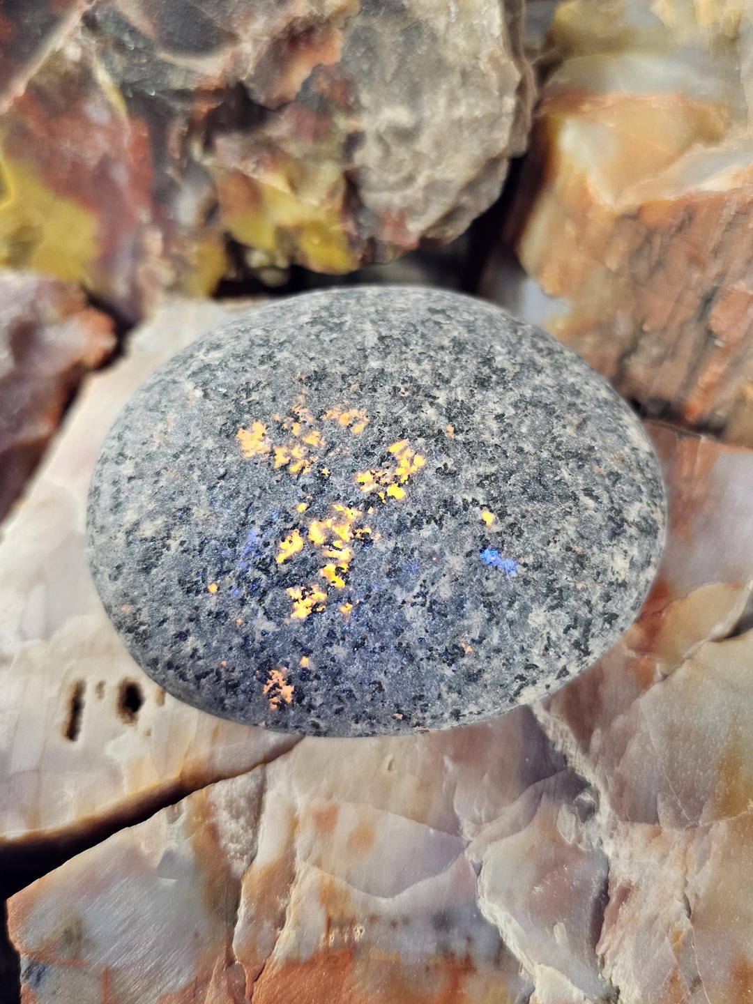 Yooperlite Syenite Specimen: Fluorescent Sodalite Display Rock - Etsy