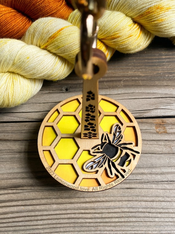 Honeybee Lemonwood Mini-minder pat. Pend.: Portable Wrist Yarn Holder 