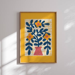 Arte floral retro de pared de los años 70, estampado floral vintage en rosa y amarillo, póster bohemio moderno de mediados de siglo para decoración de dopamina.