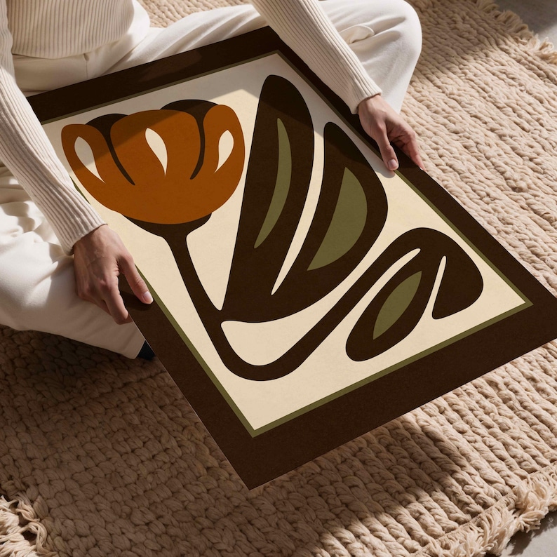 K&ouml;nnte beinhalten: Rustikales Holzschild mit dem wei&szlig;en Schriftzug "Welcome to our home". Das Schild hat eine Used-Optik und ein schlichtes, einladendes Design, perfekt f&uuml;r Veranda oder Eingangsbereich.