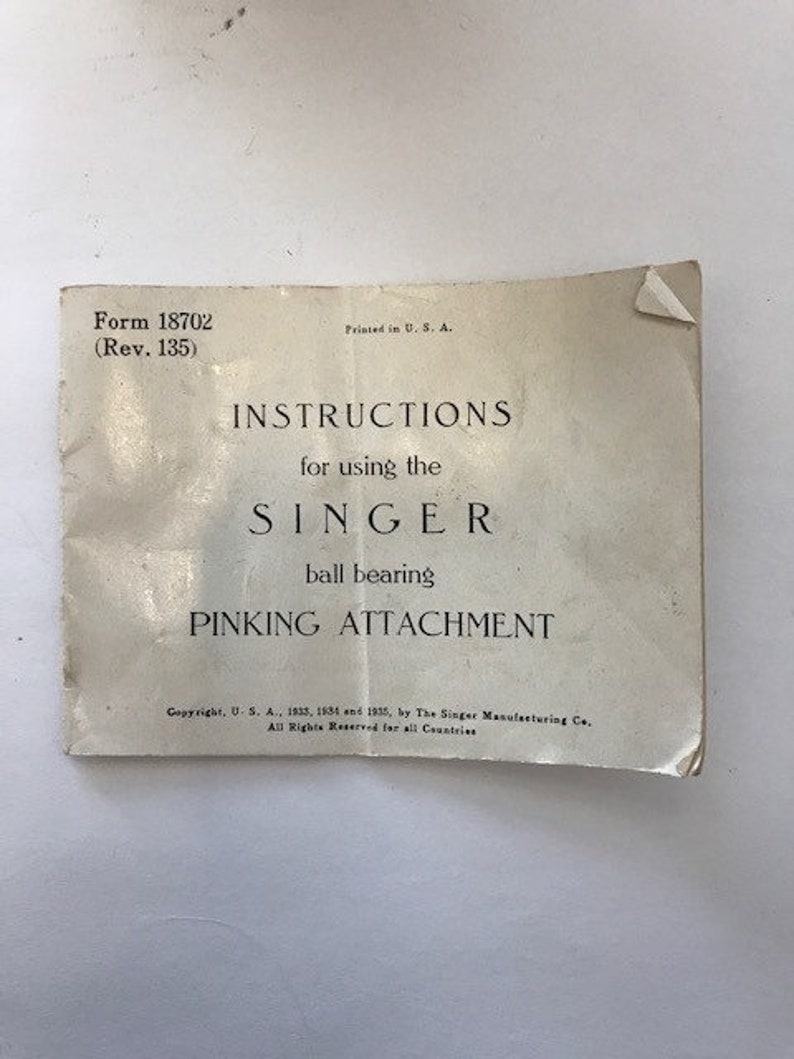 Singer Ball Bearing Pinking Attachment 121021 for Use on All Singer