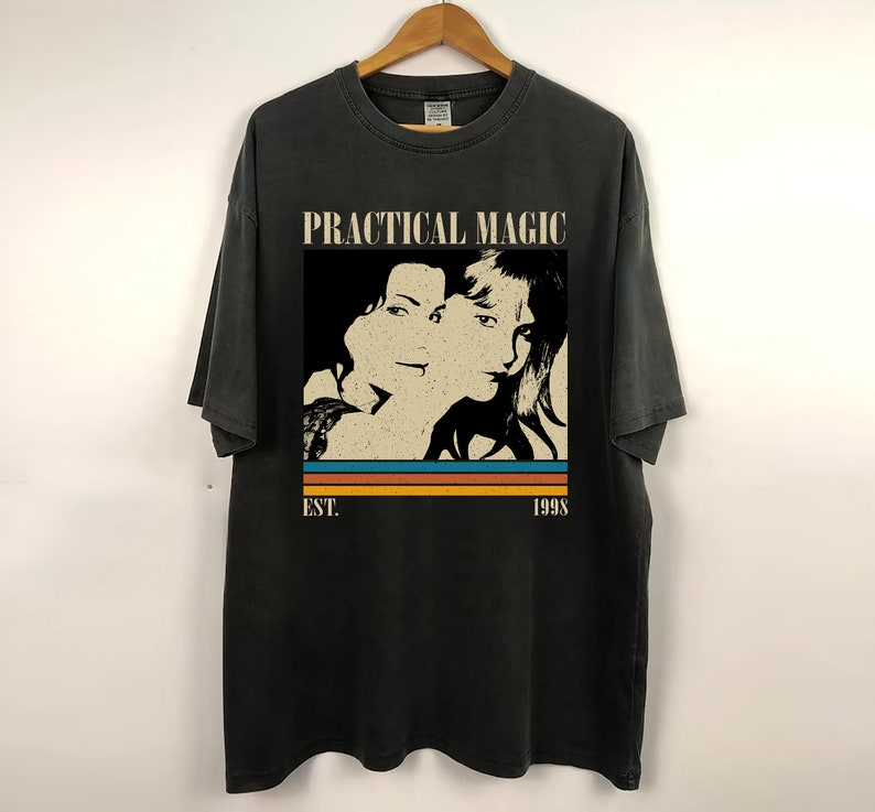 T-shirt magique pratique, chemise de cinéma magique pratique, sweat-shirt magique pratique, chemise de cinéma, chemise vintage, cadeaux pour lui, chemise rétro image 1