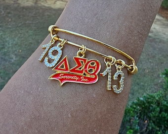 Delta Bracelet - Delta Sigma Theta Bracelet - Sorority Bracelet - DST Bracelet - Delta Girl Bracelet - Sorority Jewelry - Jewelry