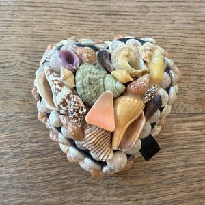 Vintage Heart Shaped Seashell Trinket Box
