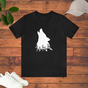 Wolf Shirt, Howling Wolf Shirt, Animal Shirt, Wolf T Shirt, Gift For Her, Gift For Him, Wolf Lover Gift, Animal Lover Gift, Adventure Shirt