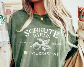 Schrute Farmen Shirt, Komfortfarbe Schrute Farmen, lustiges Dwight Shirt, Schrute Farms Bed & Frühstück, die Bürogeschenke, das Büro-Hemd