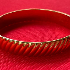 Vintage Signed Monet Hinged Gold Tone 6” Bracelet