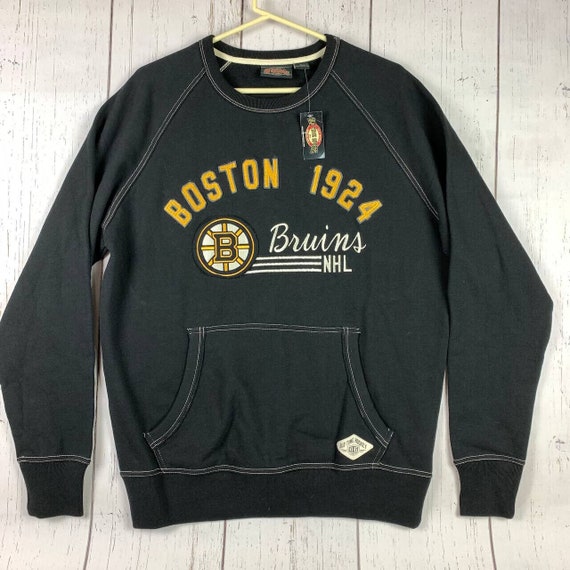 St. Patrick's Day Shamrock Green Boston Bruins CHARA 33 NHL Reebok T-shirt  XL for Sale in Apache Junction, AZ - OfferUp