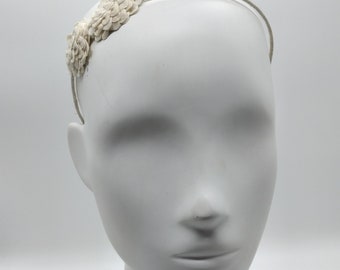 Witte hoofdband met bloemen, bruidshoofdband, bruidsmeisjeshaaraccessoires, subtiele hoepel voor bruiden,