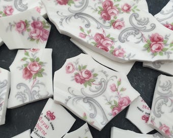 Rosa rosada tallada a mano, porcelana vintage para proyectos de arte, fabricación de joyas y mosaicos.