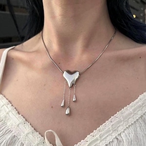 Collar con colgante de corazón sangrante de acero inoxidable: joyería grunge Y2K