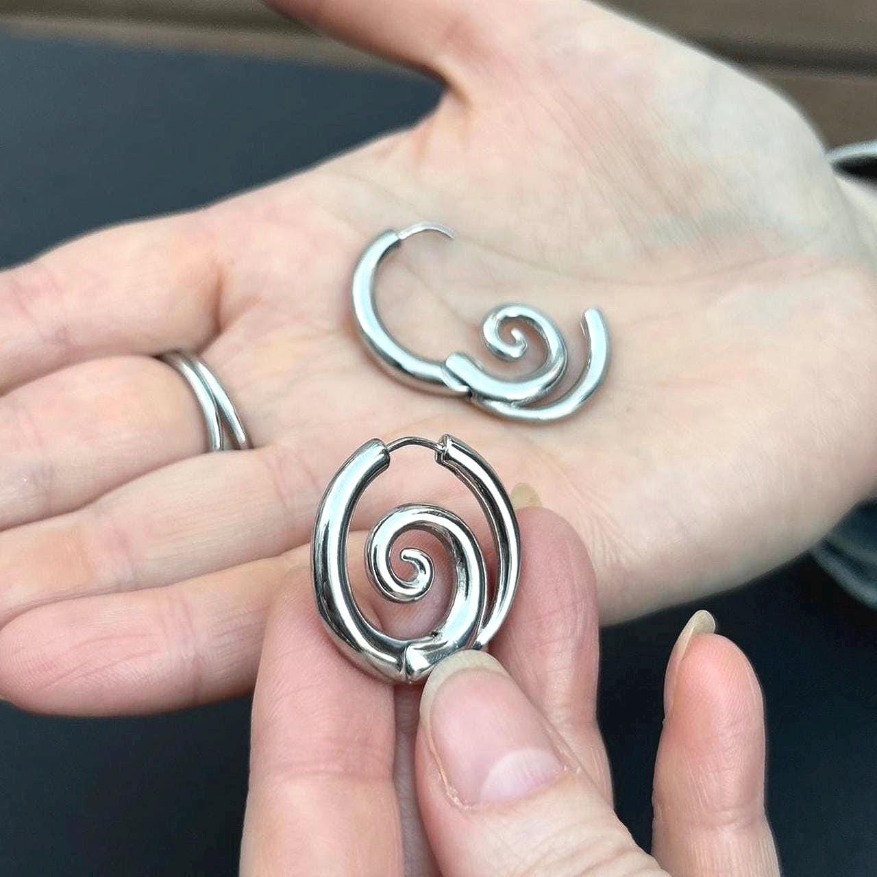 Orecchini pendenti a spirale placcati in oro 18K per donna stile moda impermeabi