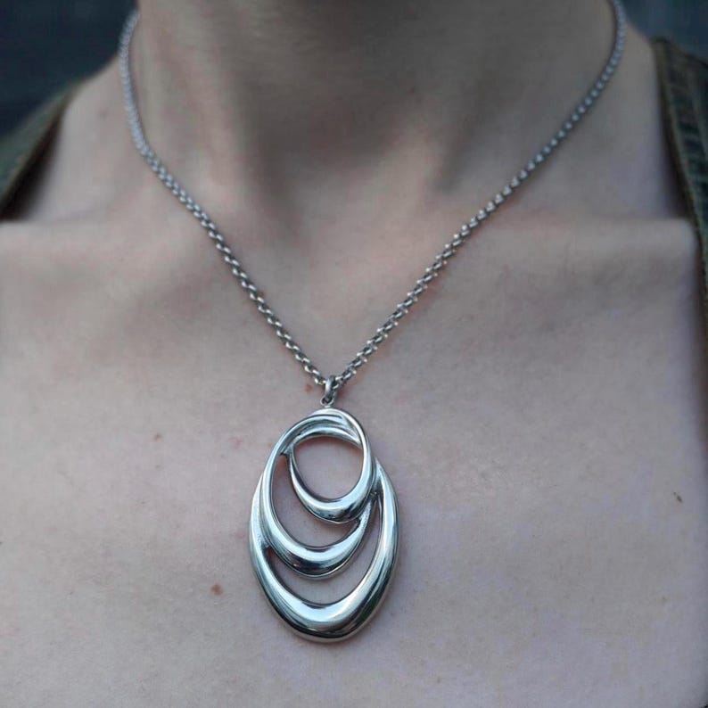 Stainless Steel Geometric Oval Pendant Necklace - Boho Minimalist Silver Jewelry
