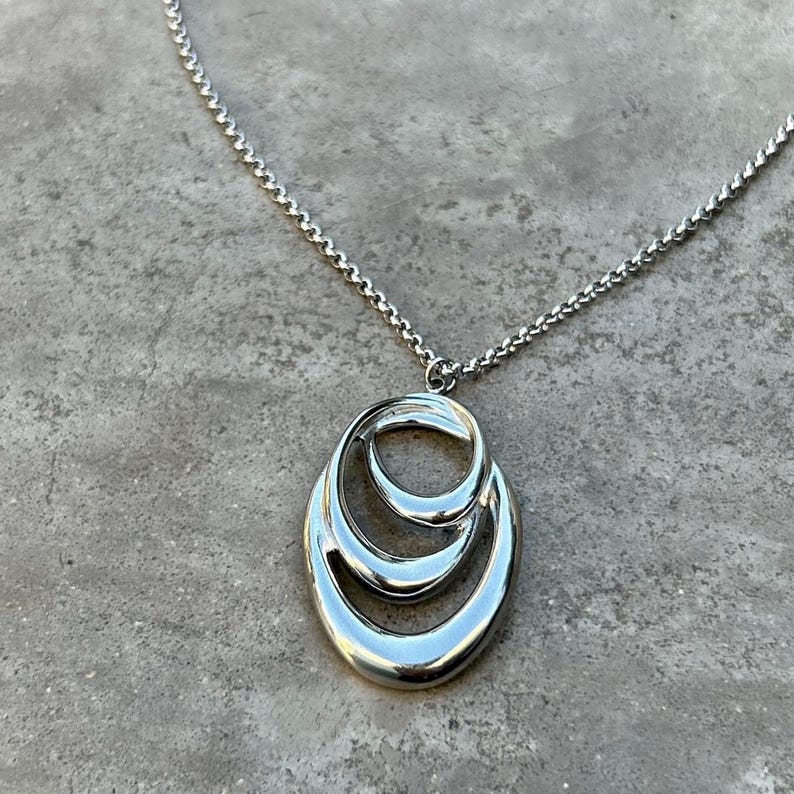 Stainless Steel Geometric Oval Pendant Necklace - Boho Minimalist Silver Jewelry