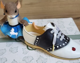Vintage Charming Tails: You Rock My Sole, Height 7cm, By Dean Griff, Fitz and Floyd. Handcrafted.