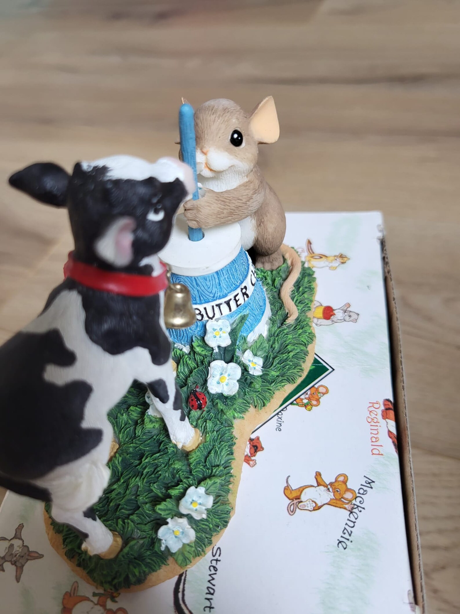 Charming Tails: I'm Butter Because of You Limited Edition, Height 8.5cm ...