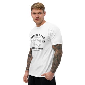 Orange Star High School Logo T-Shirt - Dragon Ball Z inspiriert - Sportabteilung T-Shirt