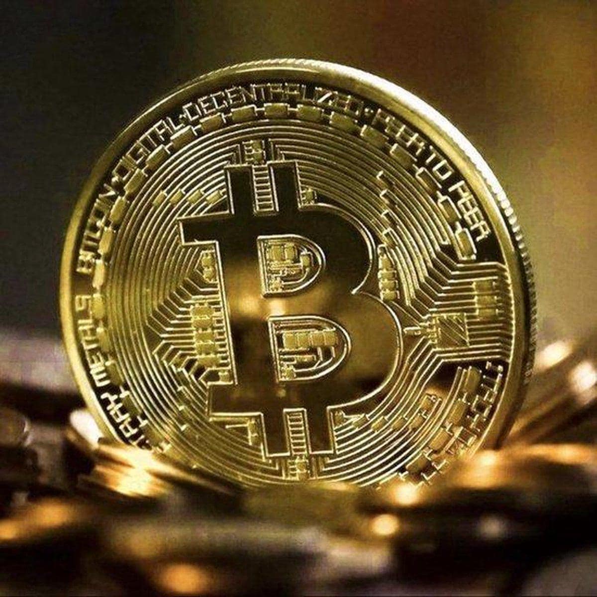 Bitcoin (BTC), cryptomonnaie physique | Pièce Bitcoin plaquée or avec étui  rigide | Coinmarketcap | Commerce | Actifs | Investissement - Etsy France