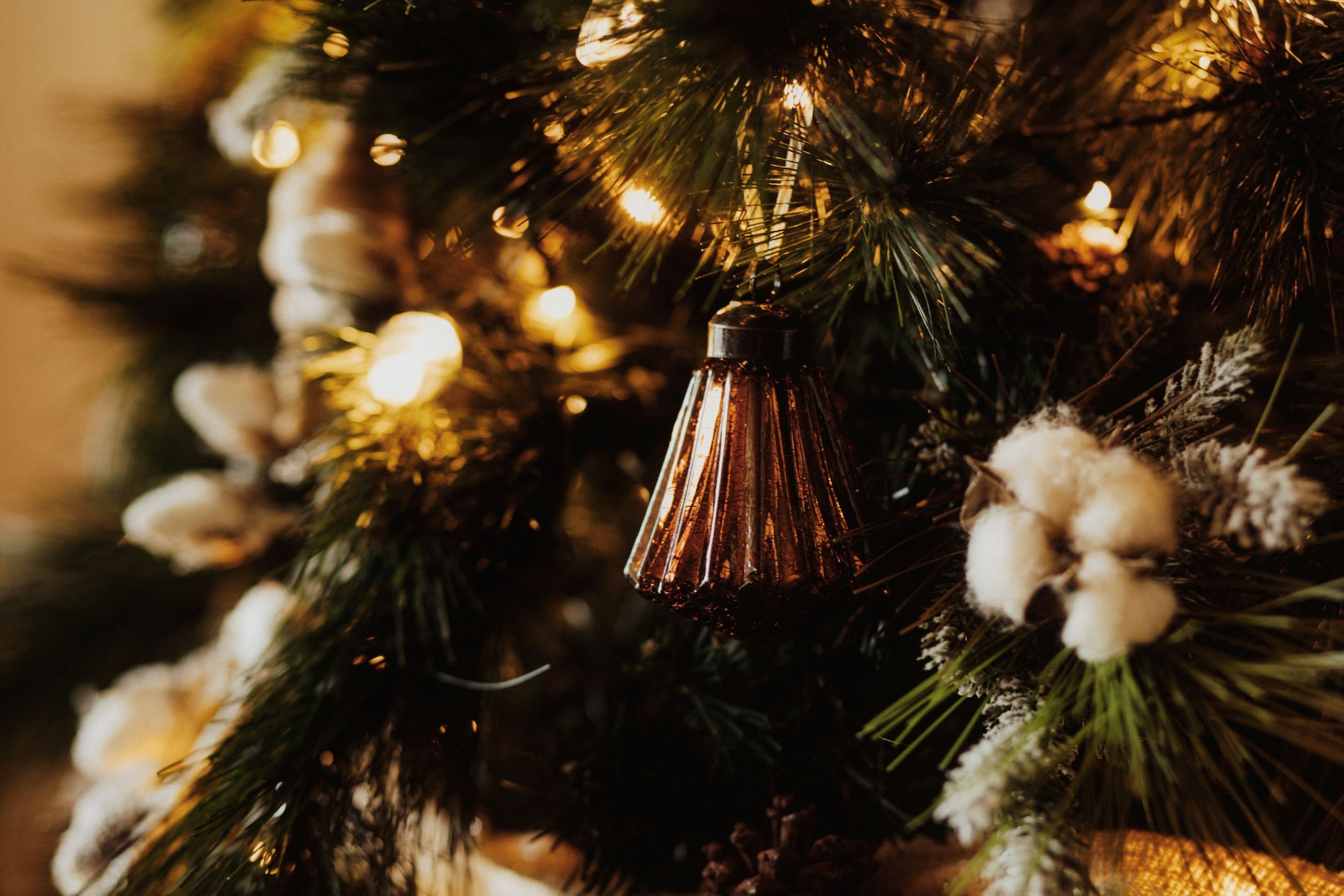 The Féérik Kit le Farmhouse Complete Set of Highend Ornaments for a