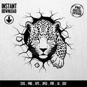 Könnte beinhalten: Schwarz-weißes digitales Design eines Leoparden, der durch eine Wand bricht. Der Leopard hat ein geflecktes Fell und einen intensiven Blick. Enthält den Text "INSTANT DOWNLOAD" und "PNG DIGITAL DESIGN". Dateitypen: SVG, PNG, EPS, JPEG, PDF, AI, DXF.