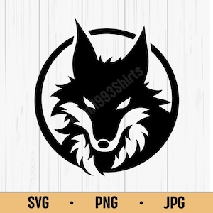 Può includere: Design di una testa di volpe in bianco e nero all'interno di un cerchio. La volpe ha orecchie a punta e un viso dettagliato. Il testo "1993Shirts" è visibile sul design. Sotto, le parole "SVG", "PNG" e "JPG".
