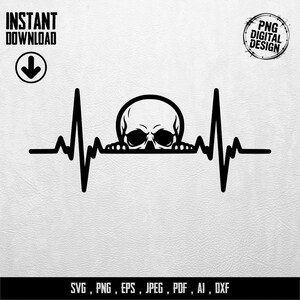 Könnte beinhalten: Schwarz-weißes digitales Design mit einem Totenkopf, der über einer Herzschlaglinie erscheint. Das Design enthält den Text "INSTANT DOWNLOAD" mit einem Pfeil nach unten und "PNG DIGITAL DESIGN". Dateiformate sind unten aufgeführt.
