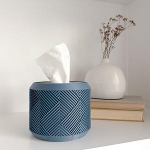 Square & Rectangular Tissue Box Cover Replacement | Minimalist Round Tissue Box Holder Pod in STRATA Pattern | e.1