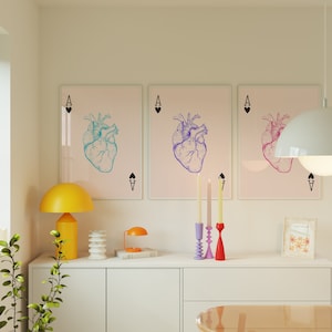 Ace of Hearts Anatomy Prints - 3er Set - Spielkarten Poster - College Wohnheim Dekor - Wohnung Ästhetisch - Schrulliger Druck - Maximalismus Dekor