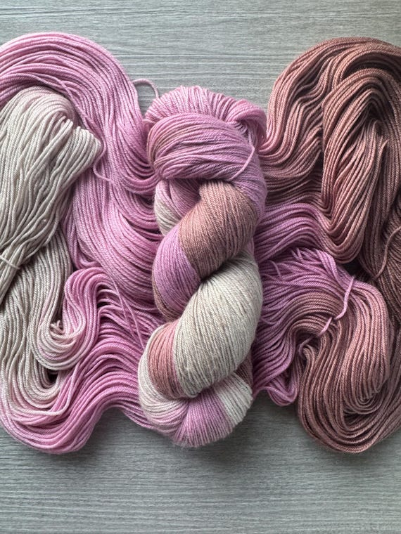Hand dyed sock yarn variegated fingering weight yarn super wash merino DK weight 75/25 sock yarn mauve puce brown soft gray tonal yarn
