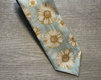 Cravate, coton, fleurs de marguerite, largeur skinny tendance, fait main au Canada
