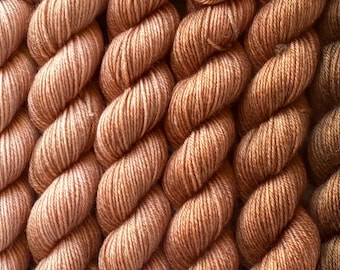 Set di mini matasse Clay Fade: filato sottile tinto a mano in Canada