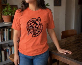 T-shirt « Journée du chandail orange » de la campagne « Chaque enfant compte » : Illustration bilingue d’orques salish, entreprise autochtone