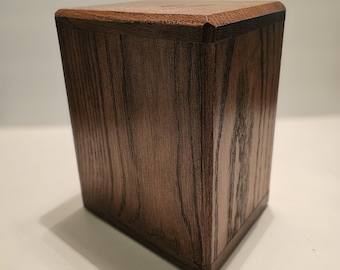 Modern Simplicity Urn