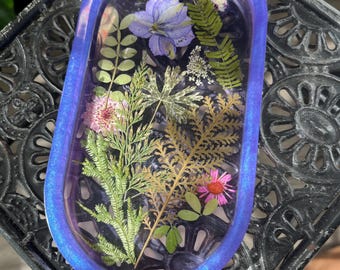 Vassoio portaoggetti in resina viola fatto a mano / Decorazione botanica floreale pressata