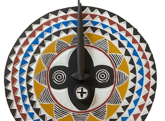 アフリカのブワ族の太陽のマスク：木彫りの部族の壁画アート - Etsy 日本