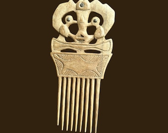 Edo Oyiya Wooden Hair Comb: Handcrafted African Tribal Art, Bird Motifs