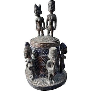Antique Yoruba Ifa Divination Bowl: Nigerian Tribal Art Sculpture