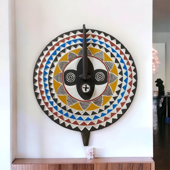 アフリカのブワ族の太陽のマスク：木彫りの部族の壁画アート - Etsy 日本