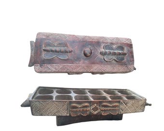 Juego de mesa Mancala de madera tallada antigua: Ghana Owari con tapa