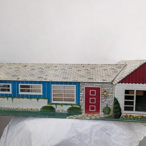 Vintage Marx Tin Litho Suburban Ranch Style Dollhouse