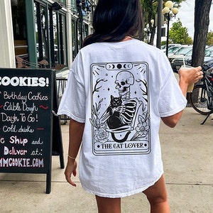 Tshirt Comfort Colors® pour les amoureux des chats Chemise-cadeau pour maman de chat, papa chat, col rond, squelette, carte de tarot Tarot de chat noir Phase de lune pour amoureux des chats